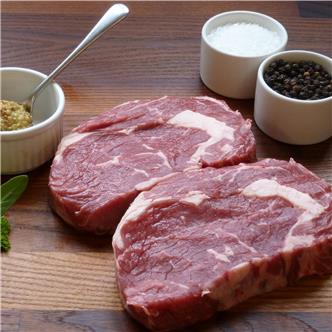 Properly hung Rib-eye steak (250g)